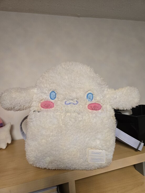 Loungefly Handbags - Loungefly White Plush Sanrio Cinnamonroll Mini Backpack